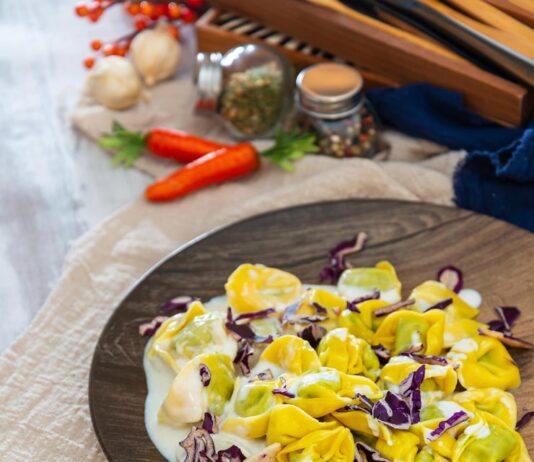 Рецепт салата с подсолнухом и чипсами