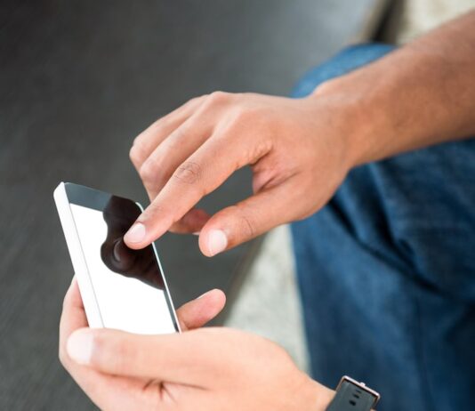 Установка времени на телефоне Honor