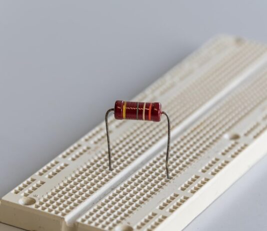 Делитель напряжения на резисторах