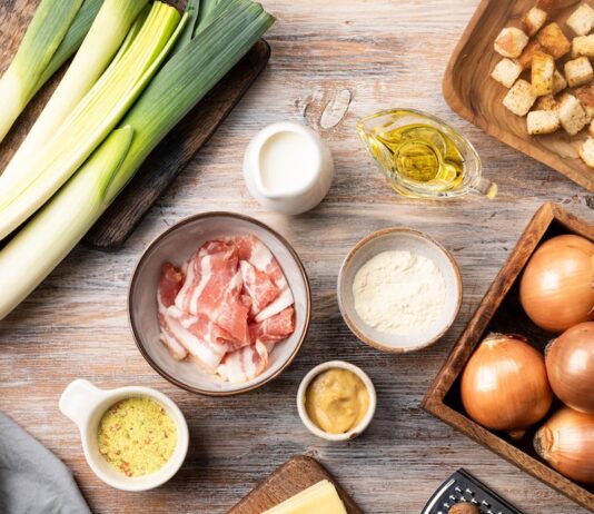 Готовим соус для карбонары