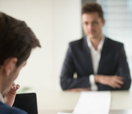 Найти и редактировать резюме на HeadHunter