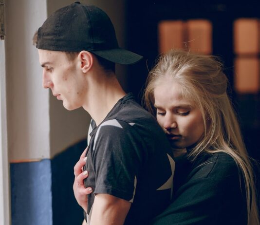 Как привязать к себе парня