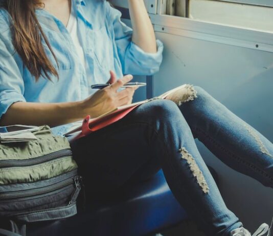 Толкование сна: Покупать билеты на поезд