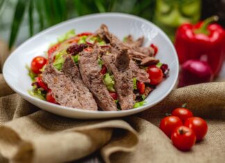 Кавказский салат с говядиной