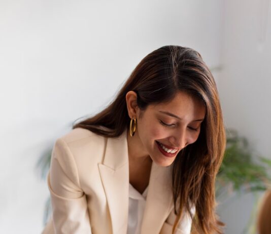 Выбор мастера маникюра: советы и рекомендации