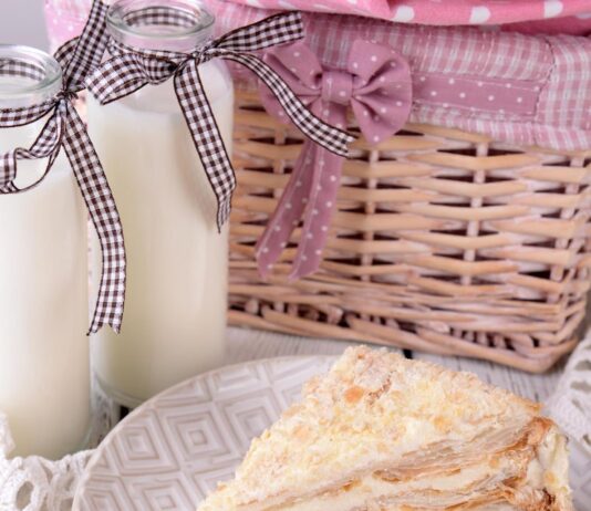 Торт со сгущенкой и сливками