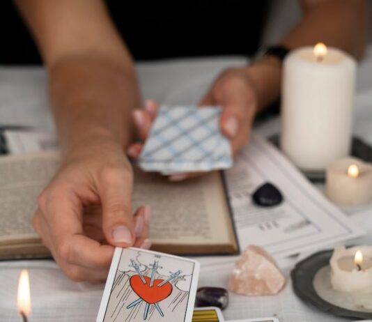 Расклад карт Таро на будущее