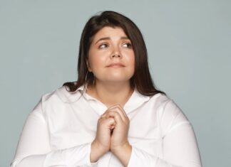 Толстая женщина во сне: толкование