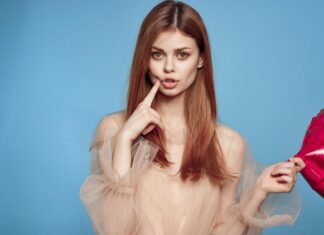 Как красиво комментировать девушкам