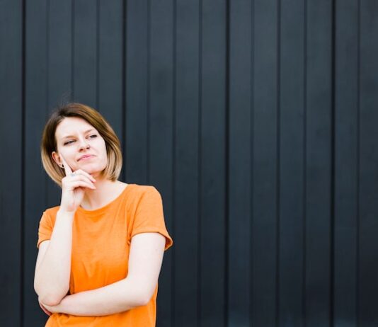 Заголовок: «Загаданный: скучает ли он по вам?»