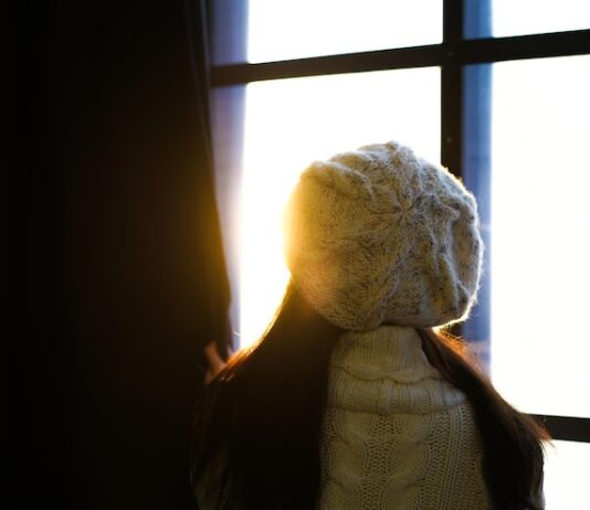 Смерть соседей во сне: толкование и значение