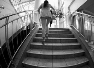 Сонник: подниматься по лестнице вверх