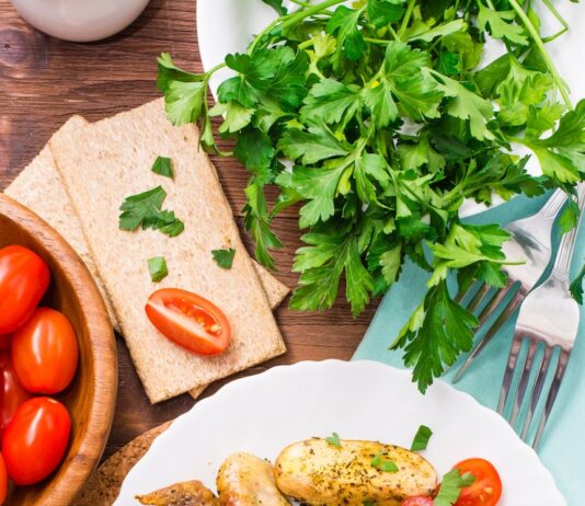 Курица с кабачками и овощами