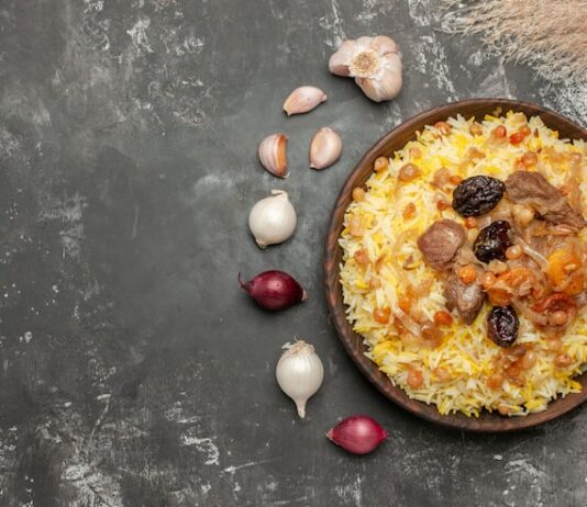 Плов со свининой в мультиварке