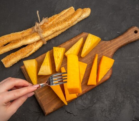 Копченый сыр: идеи для блюд