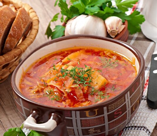 Куриная и колбасная солянка