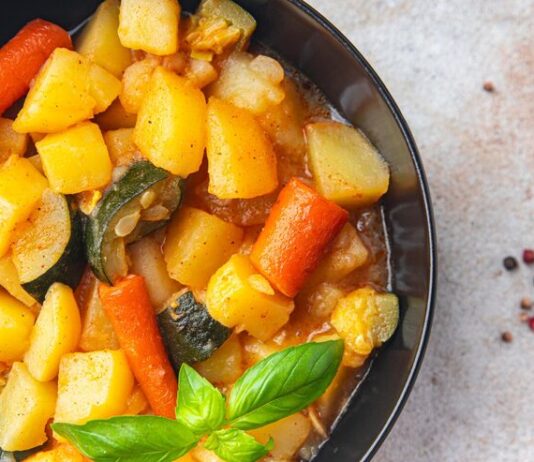 Овощное рагу с картошкой: рецепт
