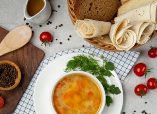 Овощной суп на курином бульоне