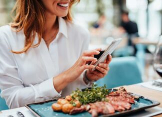 Написать отзыв о ресторане: советы и приемы