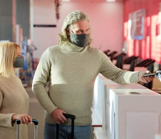 Как забрать заказ из постамата озона