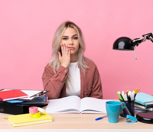 Толкование сна: письменный стол