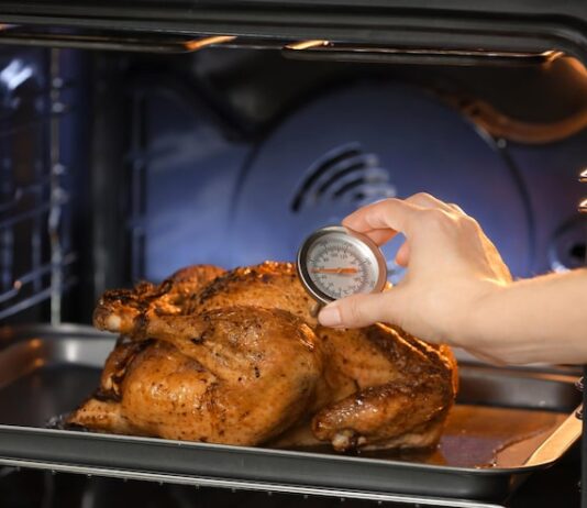 Как запечь цыпленка в духовке