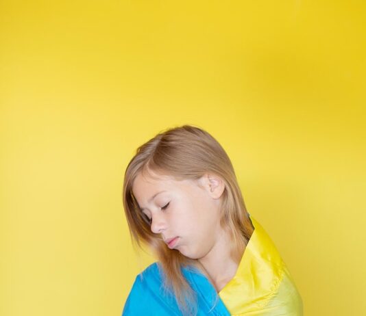 Приметы: чешется живот — к чему это?