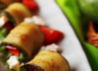 Баклажанные рулетики с сыром